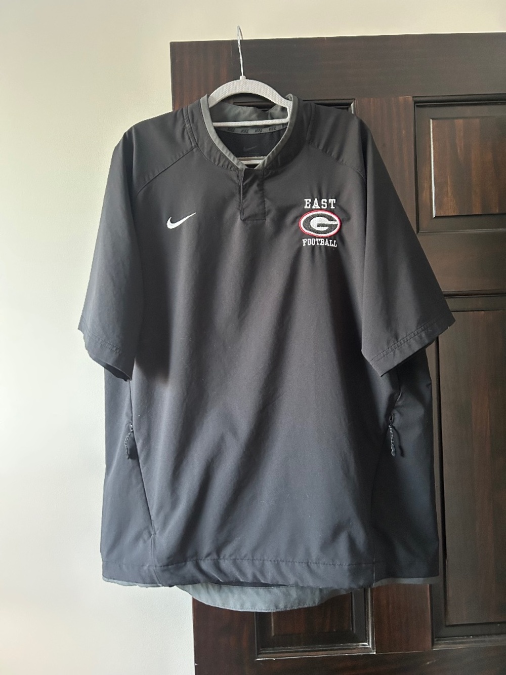 Nike East Football Short Sleeve Pullover Men’s XL Black Athletic Team Top